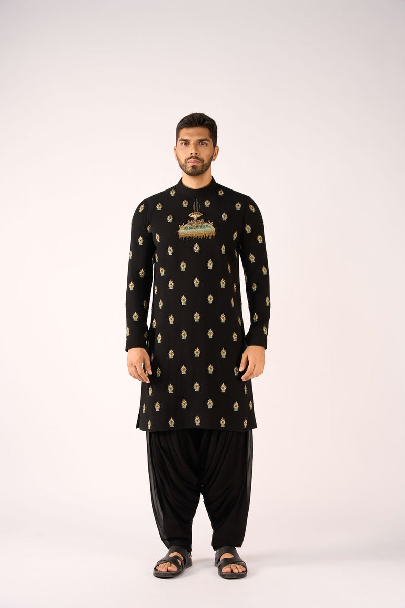 Black Kurta Set with Embroidery