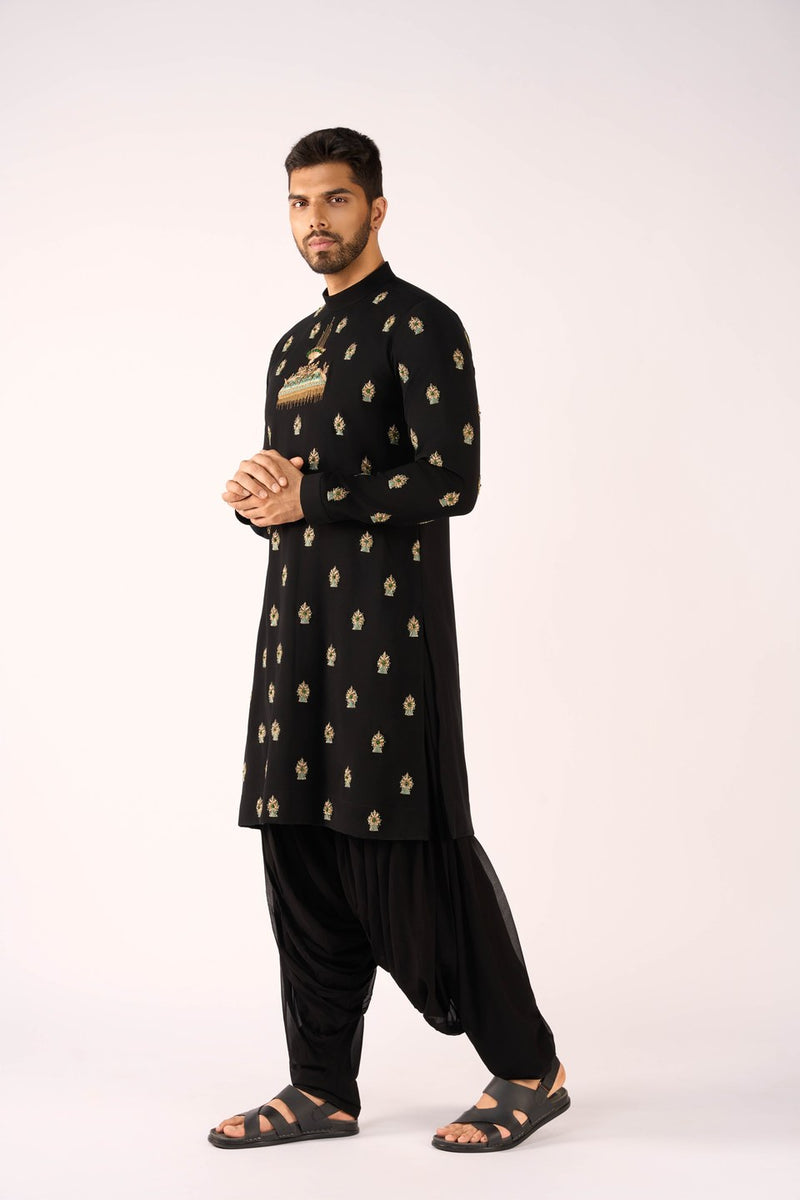 Black Kurta Set with Embroidery