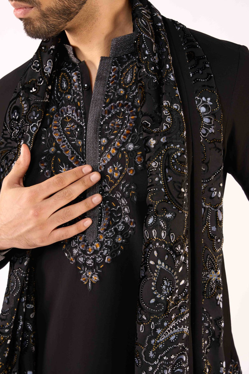 Black Kurta Set Embroidery Detailing
